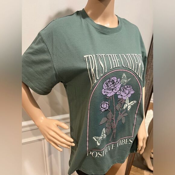 NWT Street Society graphic tee - Picture 4 of 4